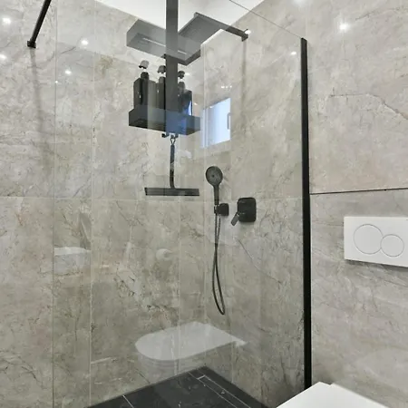 Luxury Emerald * Sinj