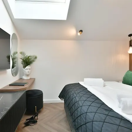 Luxury Emerald *