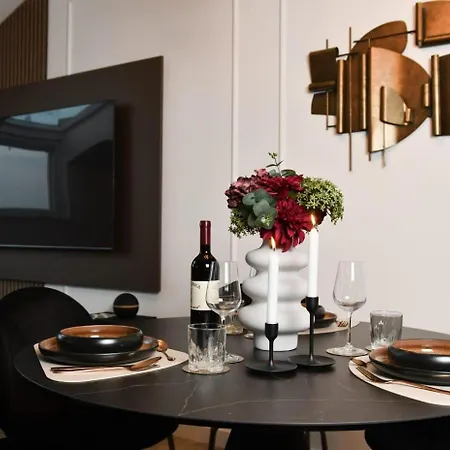 Luxury Emerald * Sinj