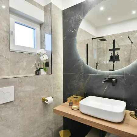 Luxury Emerald Sinj